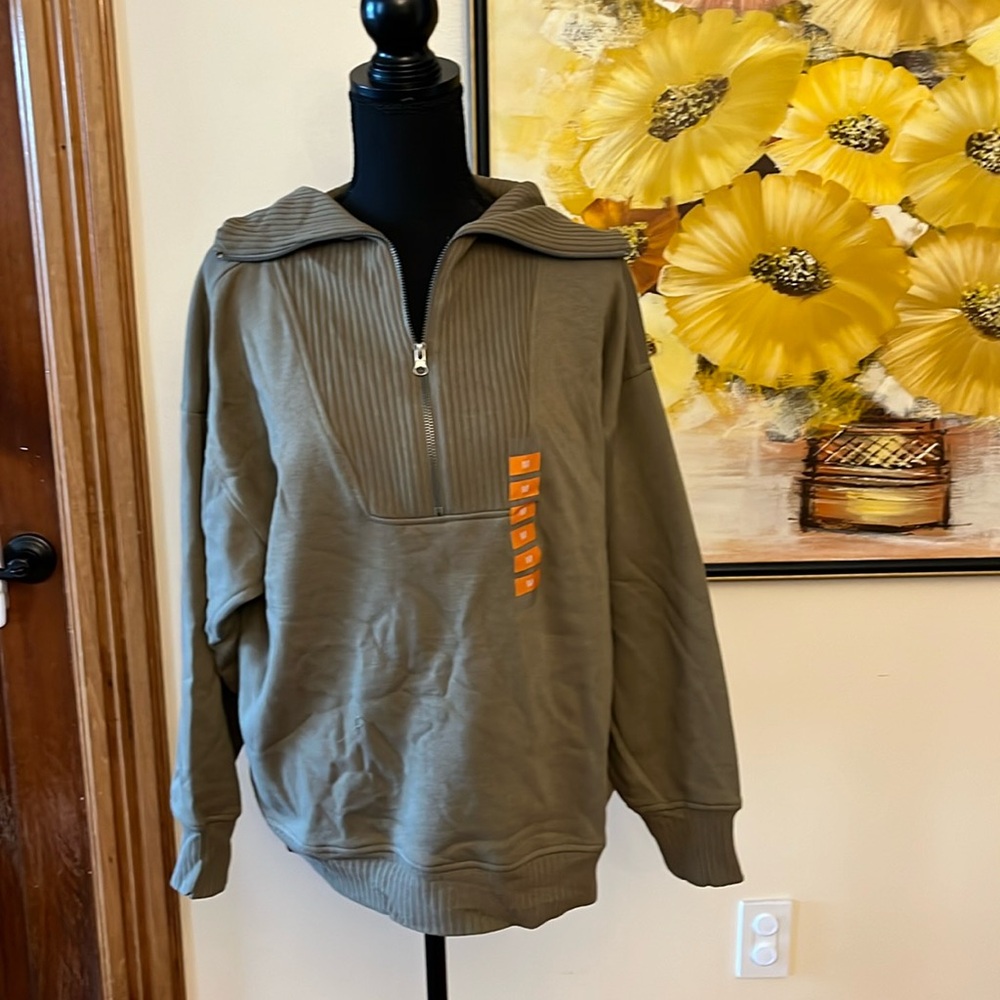 NWT size M Berkeley Jensen ribbed quarter zip